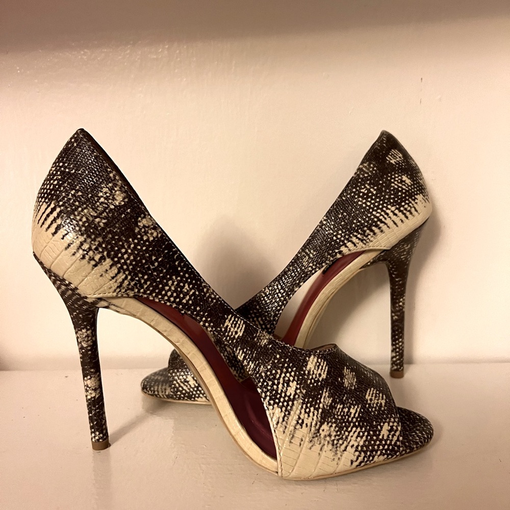 Brand new sexy & sassy heels by Charles Jourdan.